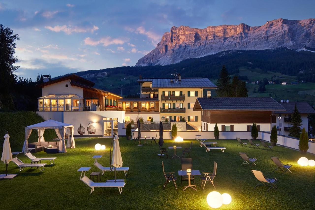 Dolomites Wellness Hotel Savoy La Villa  Dış mekan fotoğraf