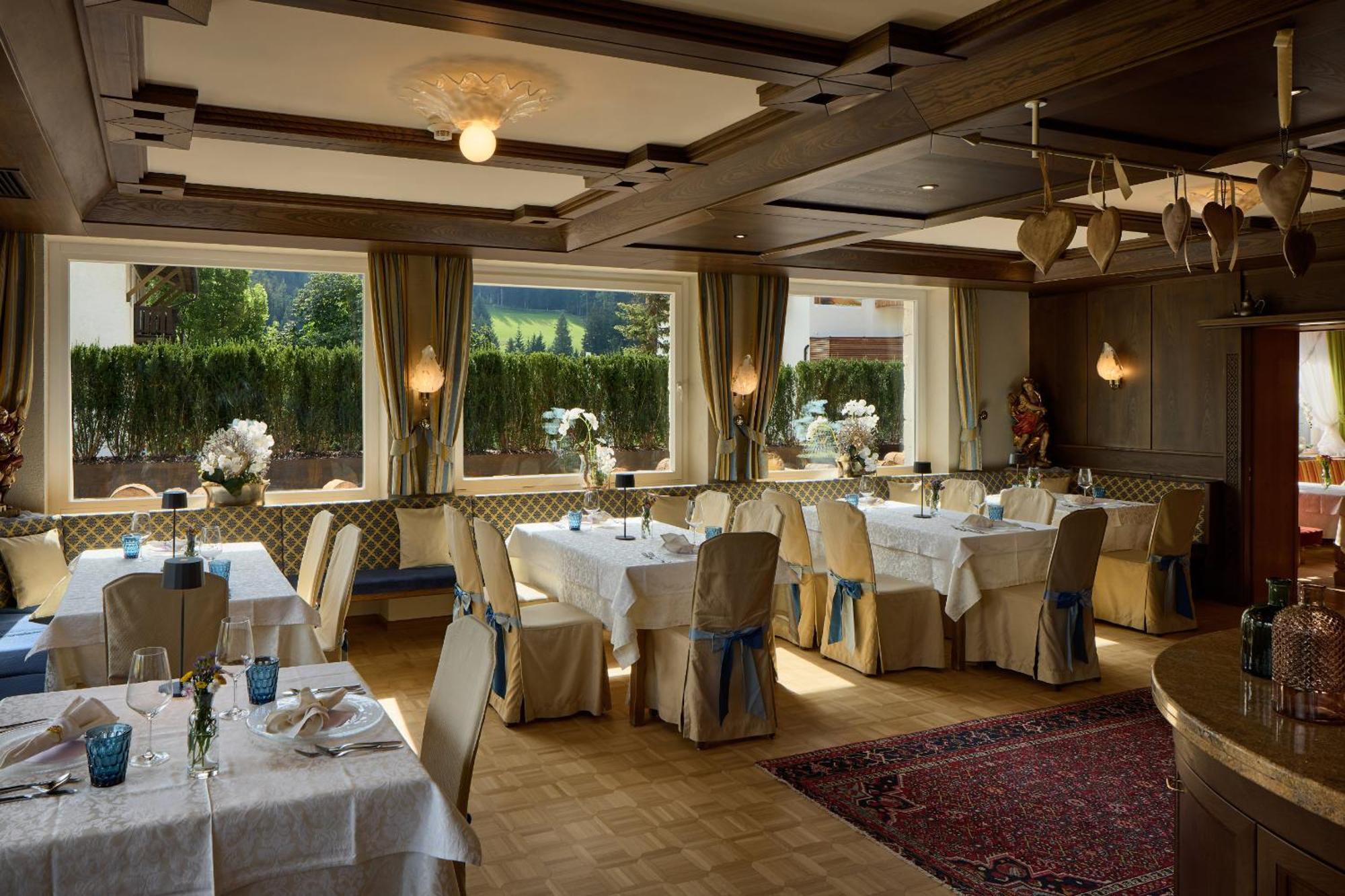 Dolomites Wellness Hotel Savoy La Villa  Dış mekan fotoğraf